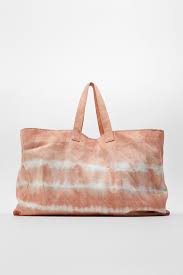 Bolso De 40 Cm X 20 Cm X 25 Cm Maxi Sac Seau Imprime In 2020 Bucket Bag Bucket Bag Zara Bags