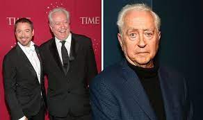 Robert downey sr., father of robert downey jr. Zuojerelumap M