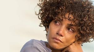 Jordan turner bertugas sebagai operator telepon darurat 911. Hd Wallpaper Movie The Call Halle Berry Wallpaper Flare