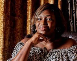 Colette Randall's Instagram, Twitter & Facebook