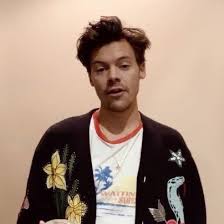 @harry_styles doing eye contact while we eat a banana @vickivaleriapic.twitter.com/tq0b7vk6p7. Nica On Twitter Harry Really Wore A Banana Penis Necklace I Cant Stop Thinking About This What The Fuxk