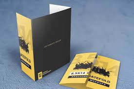Trifold Brochure Mockups 11 17 Size In 2020 Brochure Brochures Mockups Brochure Mockup Free