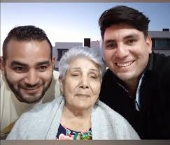 Ya despierten! 👀 Ya estamos al aire ⏰ 104.5FM Radio Latina 📻🎙️ ¡Buenos  días! 🌧️ ☕️