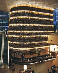 Starfield Library Coex Mall Seoul Prettiest Library In The World Seoul Korea Southkorea Books Library Architecture Korea Travel Dream Library