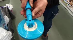 La lingette retient la poussière et la saleté pour ne pas qu'elles se redéposent swiffer wetjet hard wood floor mopping cleaning starter kit. Comment Utiliser Le Balai Serpillere Avec Seau Essoreur Le Produit Malin Shopix 13 Youtube