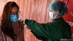 Jalan medan merdeka barat no.9, jakarta pusat, 10110. 3 Cara Cek Dan Download Sertifikat Vaksin Covid 19 Di Pedulilindungi Id