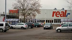 Die real gmbh mit sitz in düsseldorf (eigenschreibweise: Kaufland Halt Sich Bedeckt Zukunft Der Rastatter Real Filiale Bleibt Ungewiss