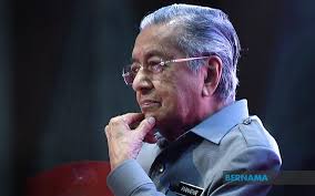 Feb 26, 2020 · sebahagian pengamal media mendengar peruntusan khas yab perdana menteri interim, tun dr. Bernama Perdana Menteri Interim Pertama Kali Dalam Sejarah Malaysia