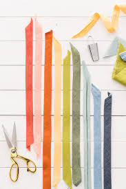 This tutorial will teach you how to make 1/4 double fold bias binding for your quilt. How To Make Bias Tape The House That Lars Built