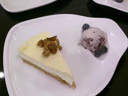 Omas Kasekuchen Aufgemobelt Und Ein Eis Rezept Rezept Dessert Ideen Das Perfekte Dinner Kuchen