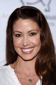 She is known for playing the eastern european character nadia in the american pie films, and for appearing in the film jay and silent bob strike back, among others. Shannon Elizabeth Filme Alter Biographie