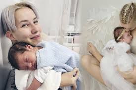 Una mujer que nació sin brazos se ha convertido en inspiración para miles  en el mundo