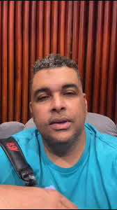 ya quedan tres días para el gran lanzamiento del video Oficial vestido de  gala esta ocasión contamos con el apoyo de mi hermano Rolando Ochoa R8  #reelsfypシ # #seguidores #viralsong #adoracion #show ...