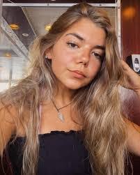 Madeline Kunz's Instagram, Twitter & Facebook