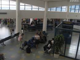 Mentionam ca este, practic, o premiera, de multi ani un afluenta cea mai mare de pasageri se inregistreaza la sfarsit de saptamana, cand aeronavele transporta turisti, majoritatea danezi, care. Zborul Spre Frankfurt Impresii La Pas Prin Frankfurt Si Imprejurimi Frankfurt Amfostacolo