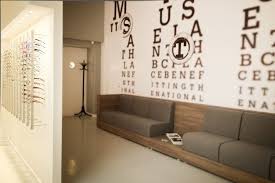 In Order To Refresh Their Offer Bomar House Of Fine Watches And Jewelry Decided To Gather The Optical Shop To Their New Concept Of The Wa Retail Interior Design Retail Interior