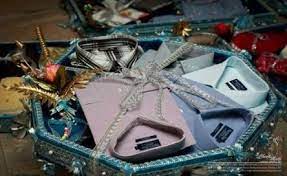 Traditional gifts, like serveware and appliances, are some of the most practical presents. 59 Ideas For Wedding Gifts Indian Beautiful Wedding Gifts Indian Wedding Gift Pack Wedding Gifts For Bride And Groom