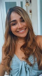 Andrea Calder's Instagram, Twitter & Facebook