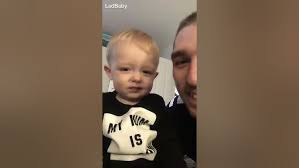 When dad orders a 'family' portrait 🖼💪