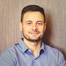 Após o meu período de estudos no exterior, gostaria de compartilhar que  estou retornando para a Farracha de Castro Advogados no cargo de Assessor  Jurídico!