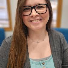 Barbara Hight's Instagram, Twitter & Facebook