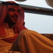 حصل الأمير خالد بن سلمان على شهادة البكالوريوس في علوم الطيران من كلية الملك فيصل الجوية، ثم واصل تعليمه في الولايات المتحدة الأمريكية لينال من جامعة هارفارد شهادة كبار التنفيذيين في الأمن الوطني والدولي، كما درس الحرب الإلكترونية في باريس، وقد بدأ. Ø¹Ø¨Ø¯Ø§Ù„Ù„Ù‡ Ù†Ø§ÙŠÙ Ø¢Ù„ Ø³Ø¹ÙˆØ¯ Anaalsaud1 Twitter