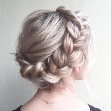 With practice, the braided hairstyle can take all of 10 minutes, but for beginners, the crown braid can be a bit trying. Crown Braid Uploaded By Ash On We Heart It