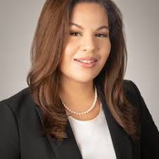 Amy Laurel's Instagram, Twitter & Facebook