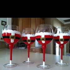 Karacsonyi Ajandek Es Dekoracios Otletek Karacsonyi Ajandek Es Dekoracios Otletek Christmas Wine Glasses Christmas Wine Bottle Crafts