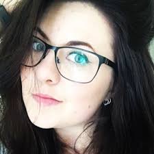 Emma Farquharson (@emmaafarq)