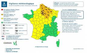 5:01 chasseur orage violent, éclair à 650m ! Attention La Grele Attendue Ce Mardi Dans L Aube