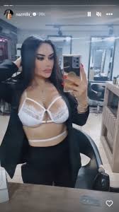 Göğüslerine para sıkıştırıp poz verdi! Fenomen gelin adayı Naz Milanın  derin göğüs dekolteli pozu olay