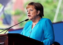 Or she would have installed immigration offices which hand out visas to those who. Angela Merkel Grenzt Sich Bei Harvard Rede Scharf Von Donald Trump Ab Ausland Badische Zeitung