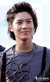 Shinee Taemin Note Tae S Actual Healthy Skintone Which Is Not Paper White Shinee Taemin Taemin Shinee