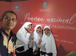 Smp empu tantular semarang, kota semarang. Siap Berlaga Di Tingkat Nasional Tim Lcc Ips Smpn 1 Lumajang Berangkat Ke Museum Mpu Tantular Smpn 1 Lumajang