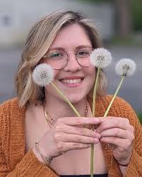 Alyssa Capuano's Instagram, Twitter & Facebook