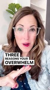 Lori Oberbroeckling's Instagram, Twitter & Facebook