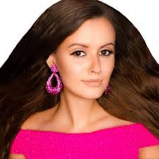 Brooke Way's Instagram, Twitter & Facebook