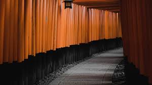 Made a red/black & white version of the new wallpaper (1920 x 1080). Download 1920x1080 Japan Kyoto Red Corridor Tunnel Wooden Columns Wallpapers For Widescreen Wallpapermaiden
