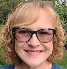 Beth Wunder's Instagram, Twitter & Facebook