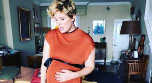 Puede que tania llasera sea una de las presentadoras más carismáticas de la televisión española. Tania Llasera Muy Ofendida Con Las Criticas Sobre Su Maternidad Cada Mujer Hace Lo Mejor Que Puede
