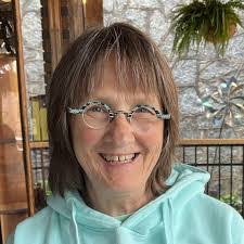 Kat Beasley's Instagram, Twitter & Facebook