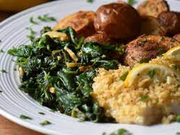 Sauteed Spinach Recipe With Garlic And Lemon - She Loves Biscotti