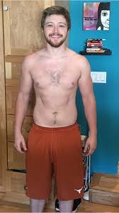 During 2007, he was linked to 'maddie cyrus' and dated for one year. Sterling Knight Page 3 Lpsg