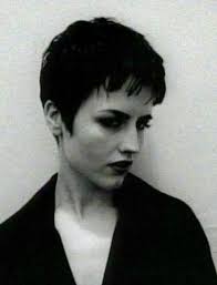 January 15th 2018 Do You Have To Let It Linger Do You Have To Do You Have To Do You Have To Let It Dolores O Riordan Dolores Cranberries People Of Interest