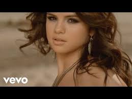 Selena Gomez The Scene Un Ano Sin Lluvia Music Video Song Lyrics And Selena Gomez Music Videos Selena Gomez Music Selena