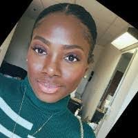 Glenna Head's Instagram, Twitter & Facebook