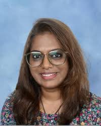 Nadia Halim's Instagram, Twitter & Facebook