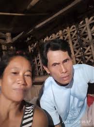 Ganito dapat ang mag asawa nag tutulungan 😍 nakaraan si Shaira ang naka  duty ngayon naman si EA sa kanilang BaaBaa Thai Shop 🥰