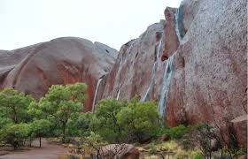 Visitors began climbing uluru in the late 1930s, and to keep people safe, the first section of the climb chain was installed in 1964. Watch Rare Waterfalls Appear All Over Australia S Uluru Frommer S